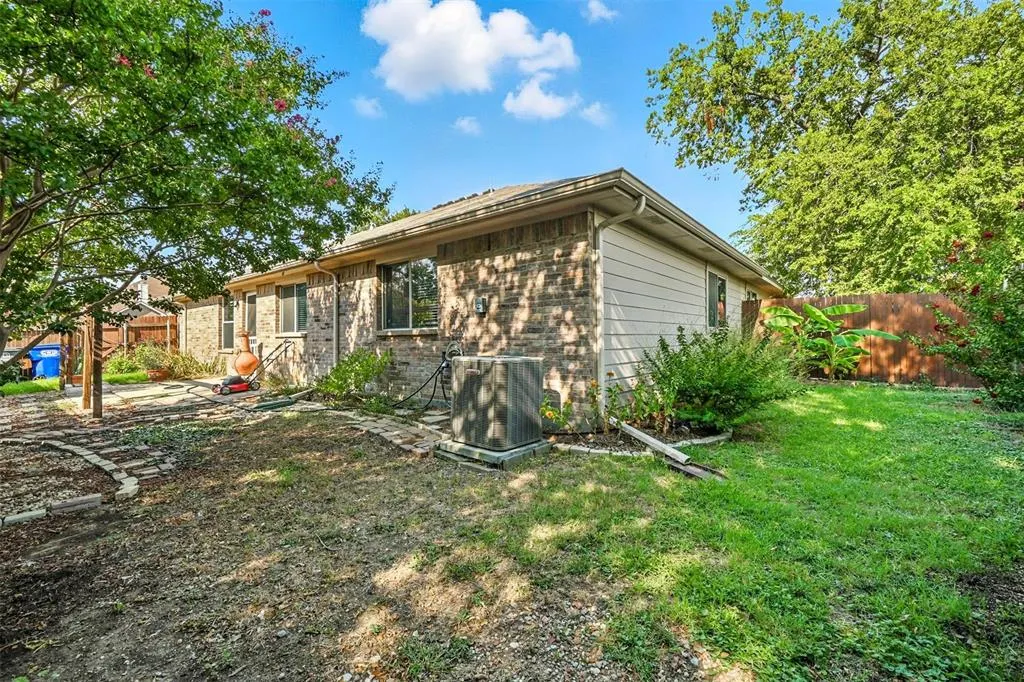 1782 Lago Vista