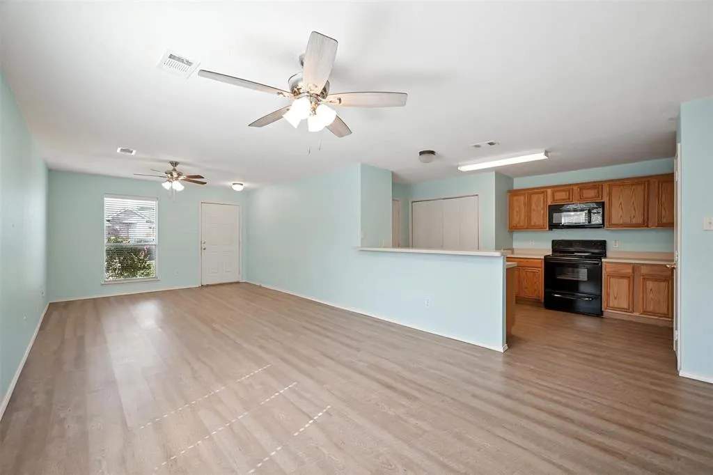 1782 Lago Vista