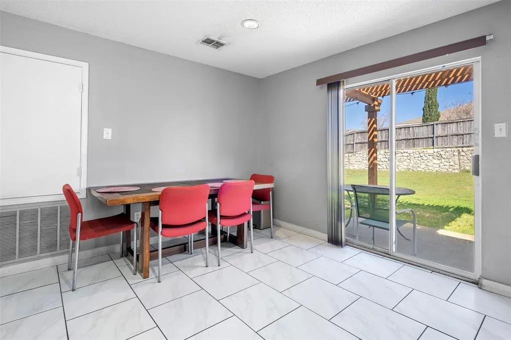 1408 Ridgecrest Drive