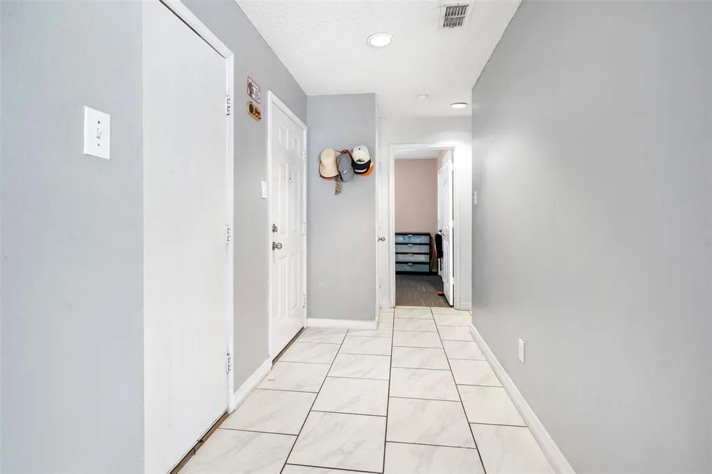 1408 Ridgecrest Drive
