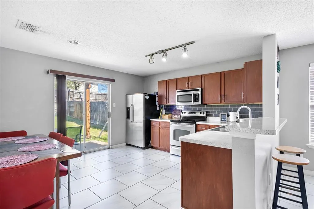 1408 Ridgecrest Drive