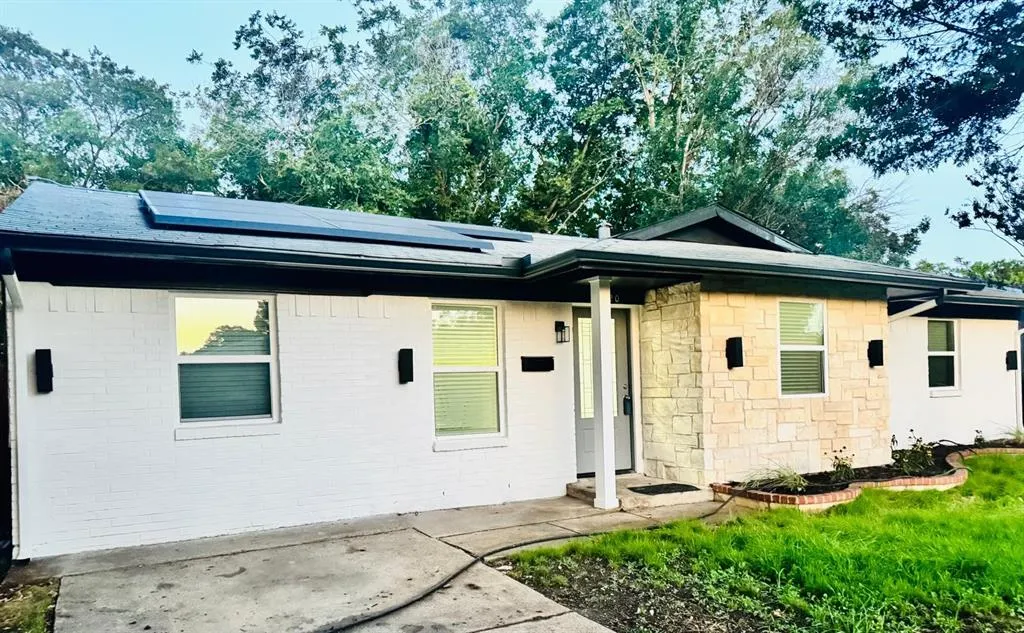 1720 Meadows Drive