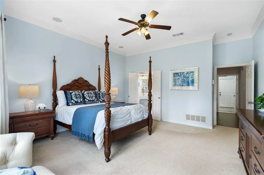1812 Whitney Lane