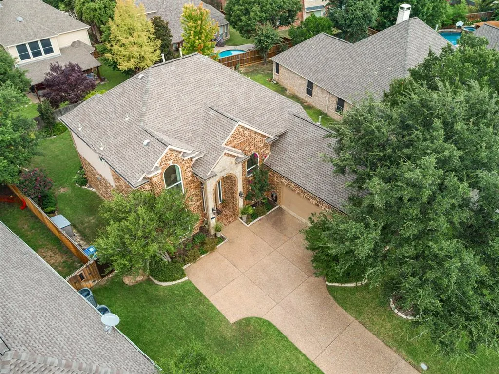 1812 Whitney Lane