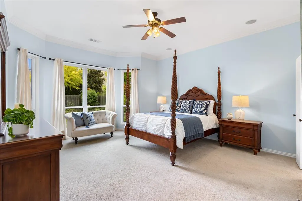 1812 Whitney Lane