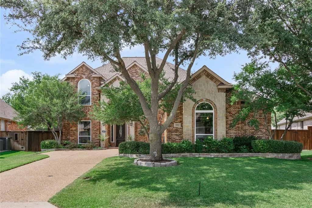 1812 Whitney Lane