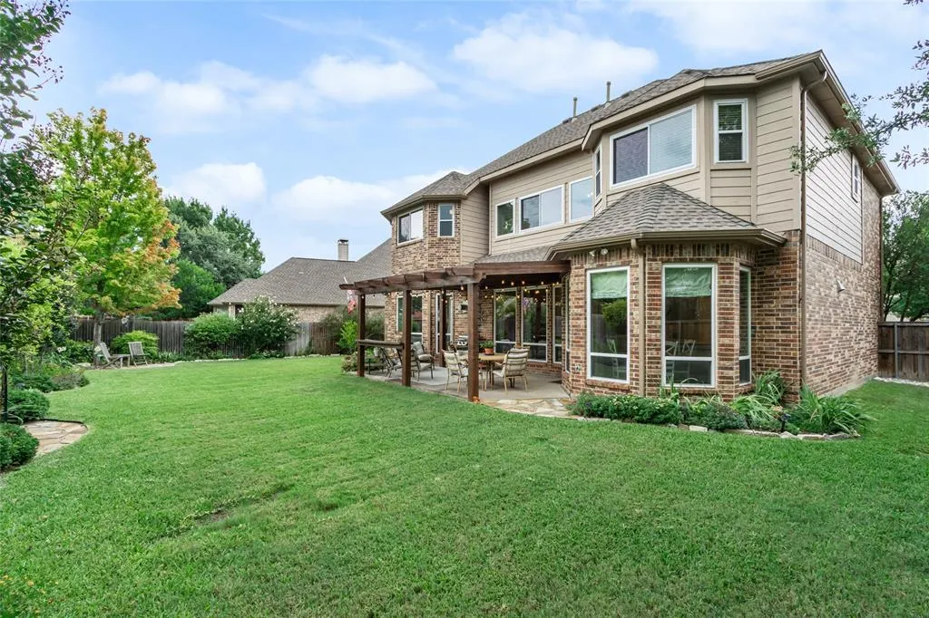 1812 Whitney Lane
