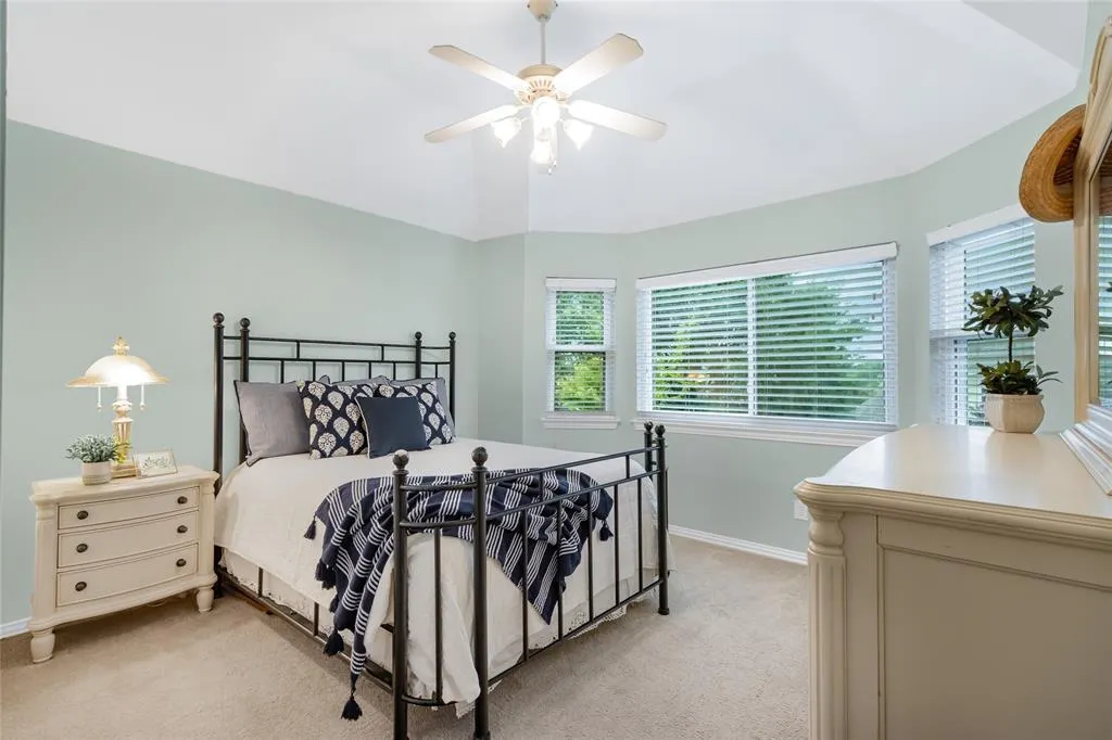 1812 Whitney Lane