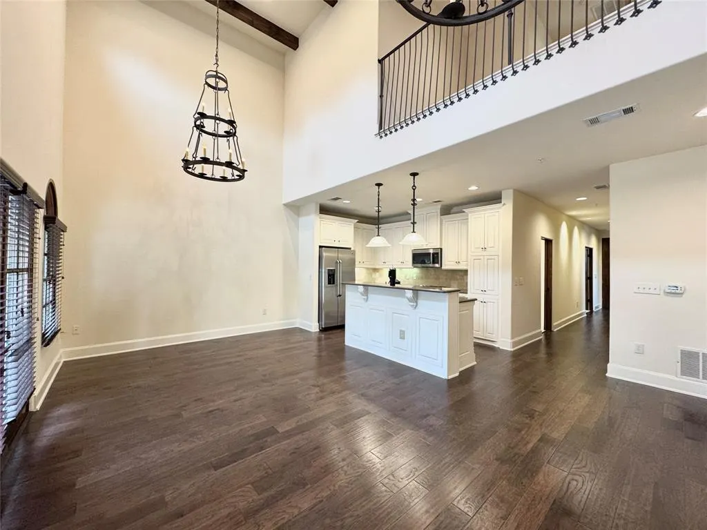 2510 N Henderson, #5