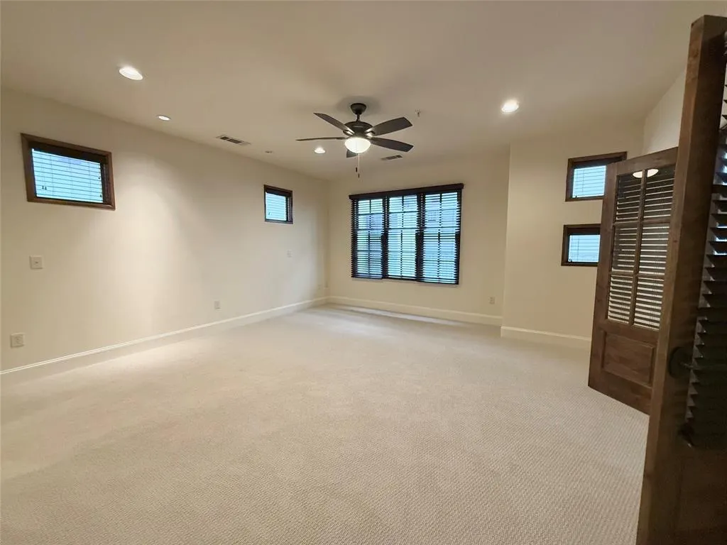 2510 N Henderson, #5
