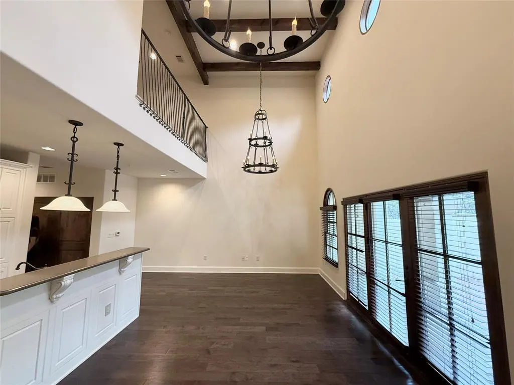 2510 N Henderson, #5