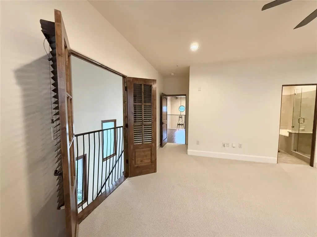 2510 N Henderson, #5