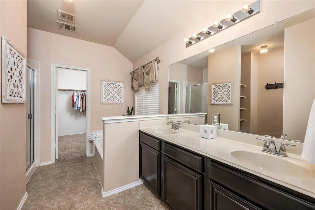 824 Golden Bear Lane