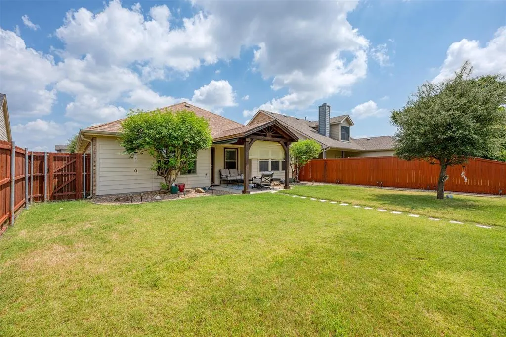 824 Golden Bear Lane