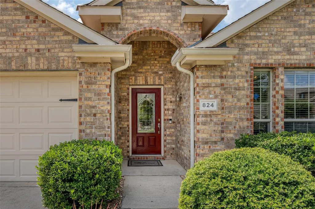 824 Golden Bear Lane