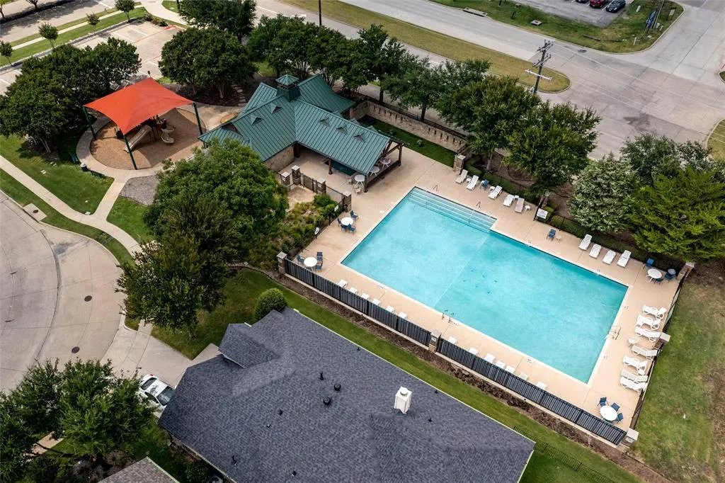 824 Golden Bear Lane