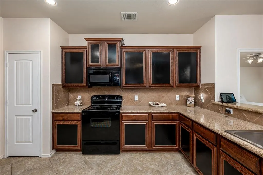 824 Golden Bear Lane