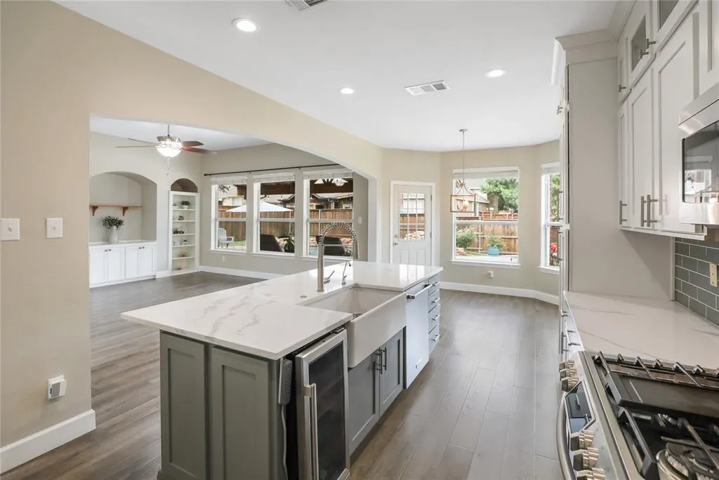 2400 New Glen Drive