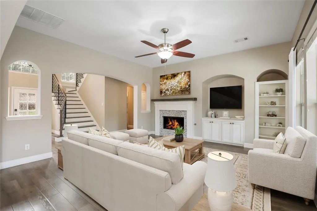 2400 New Glen Drive