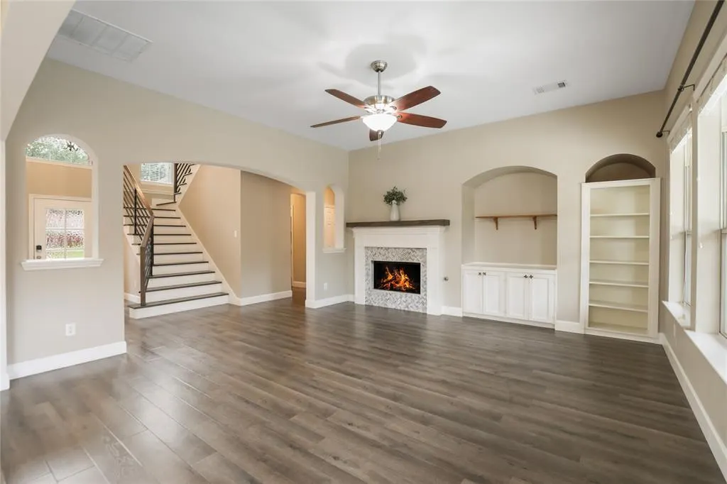 2400 New Glen Drive