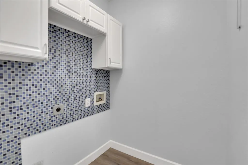 2400 New Glen Drive