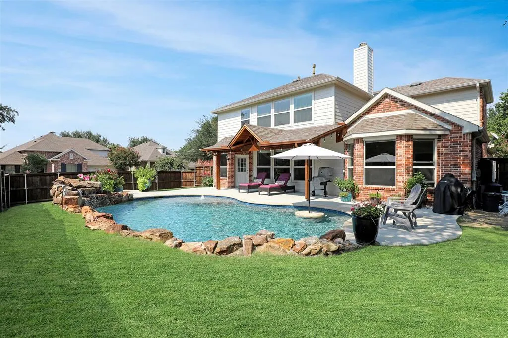 2400 New Glen Drive