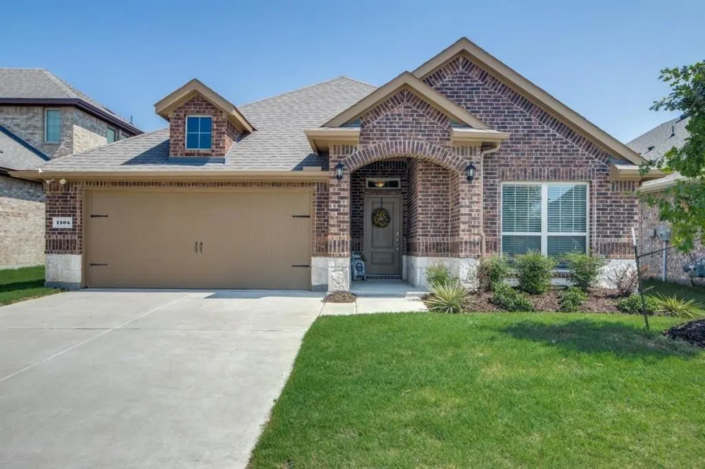 1104 Royal Lane