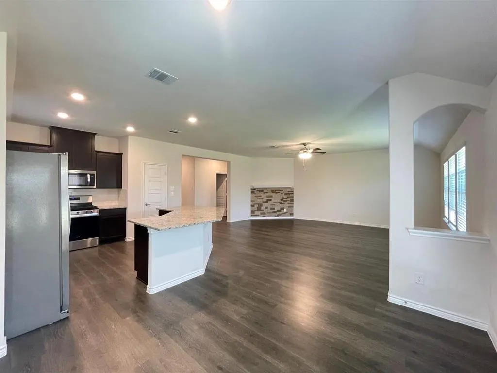 1104 Royal Lane