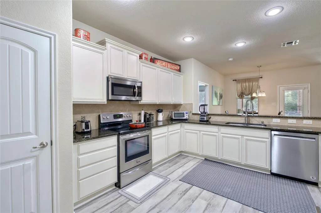 1208 Cheyenne Drive
