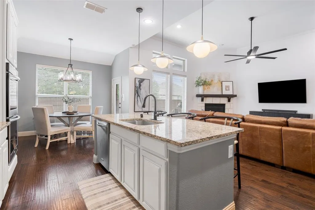 7512 Sabine Drive