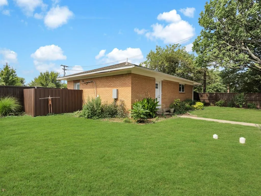 1511 Wysong Drive