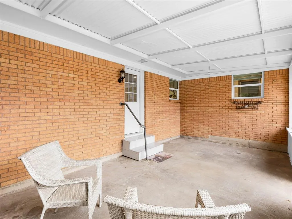 1511 Wysong Drive
