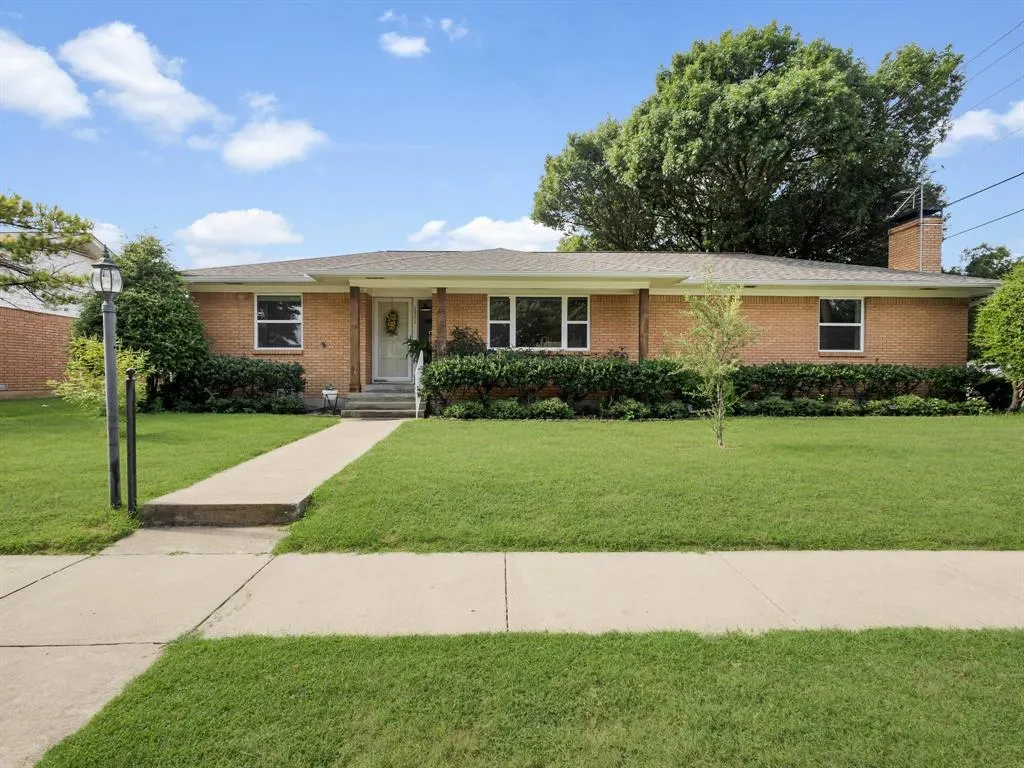 1511 Wysong Drive