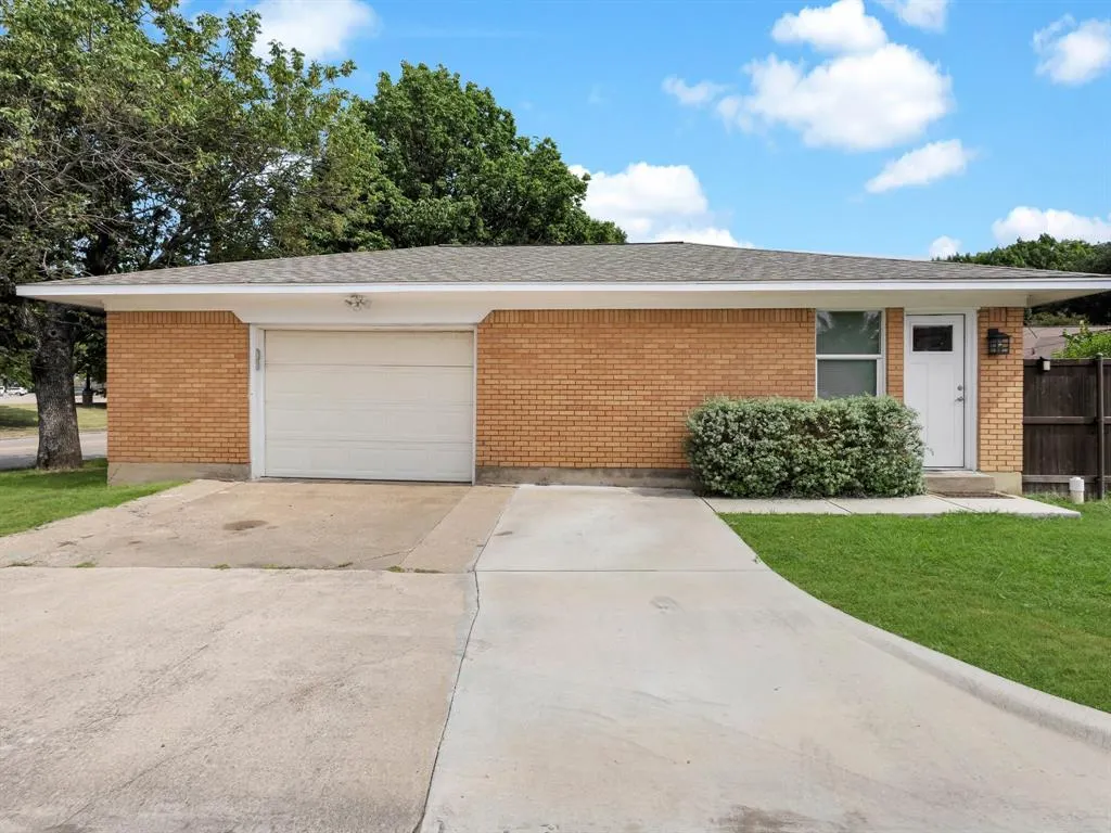1511 Wysong Drive