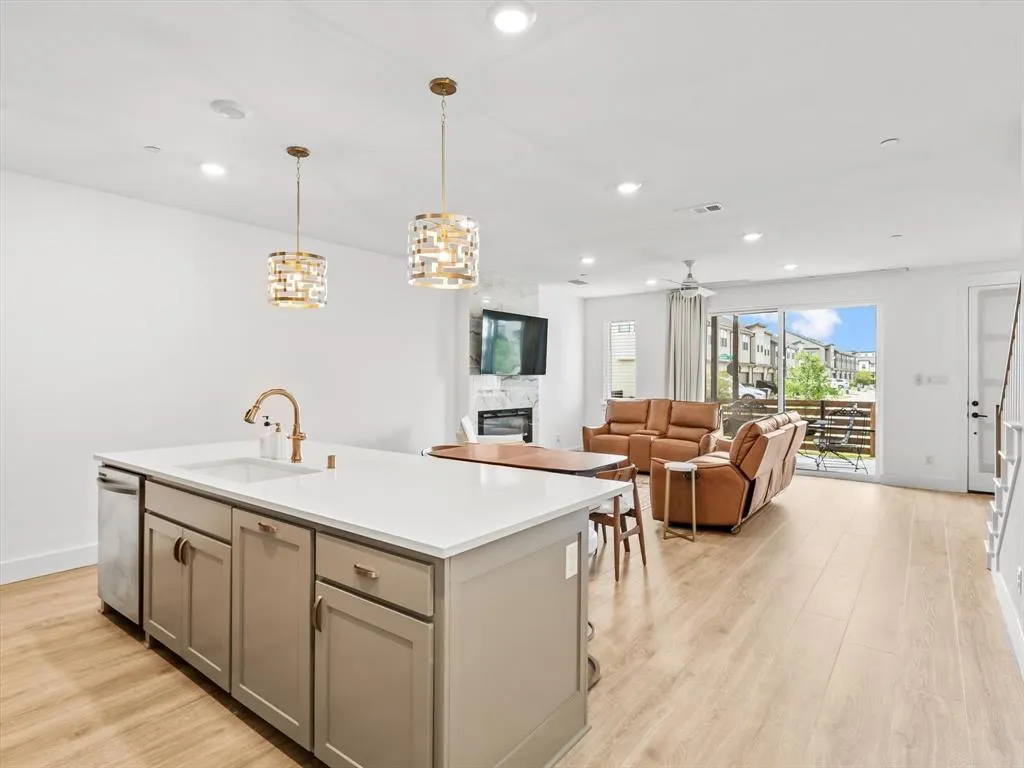 3741 Rosemont Drive