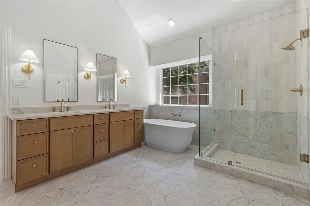 5805 Kingsbrook Drive