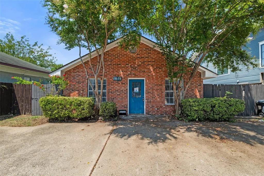 1015 N Bishop