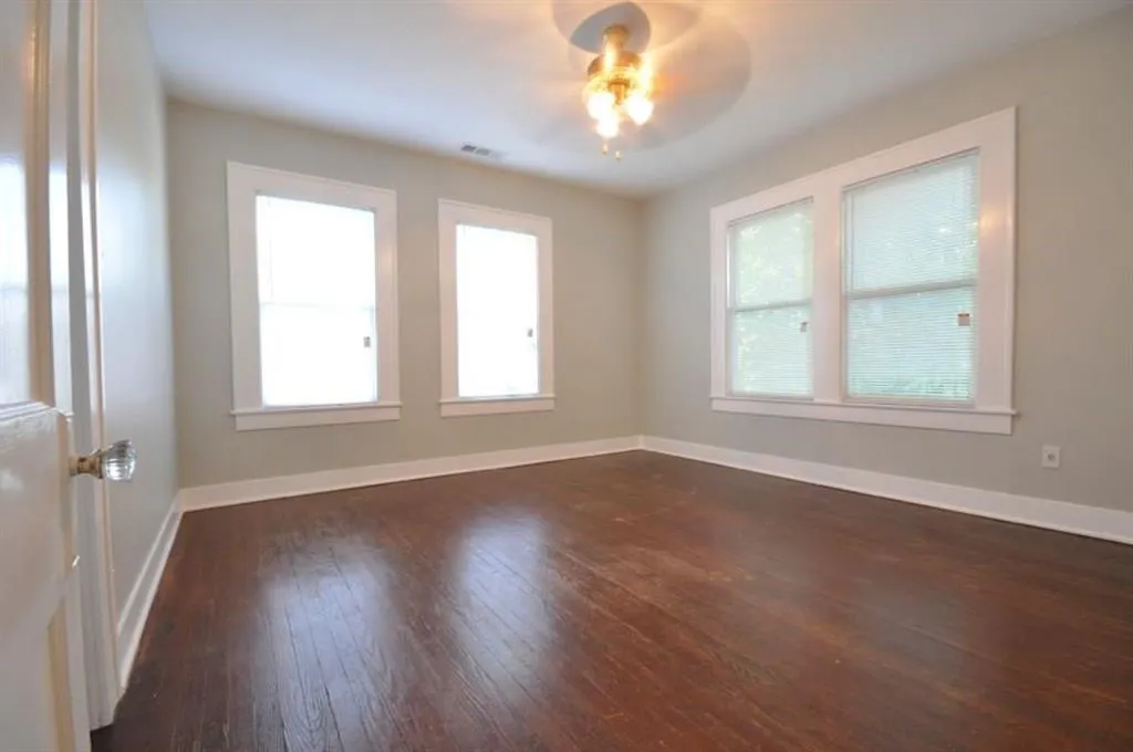 1412 Kings Highway