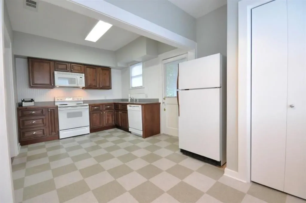 1412 Kings Highway