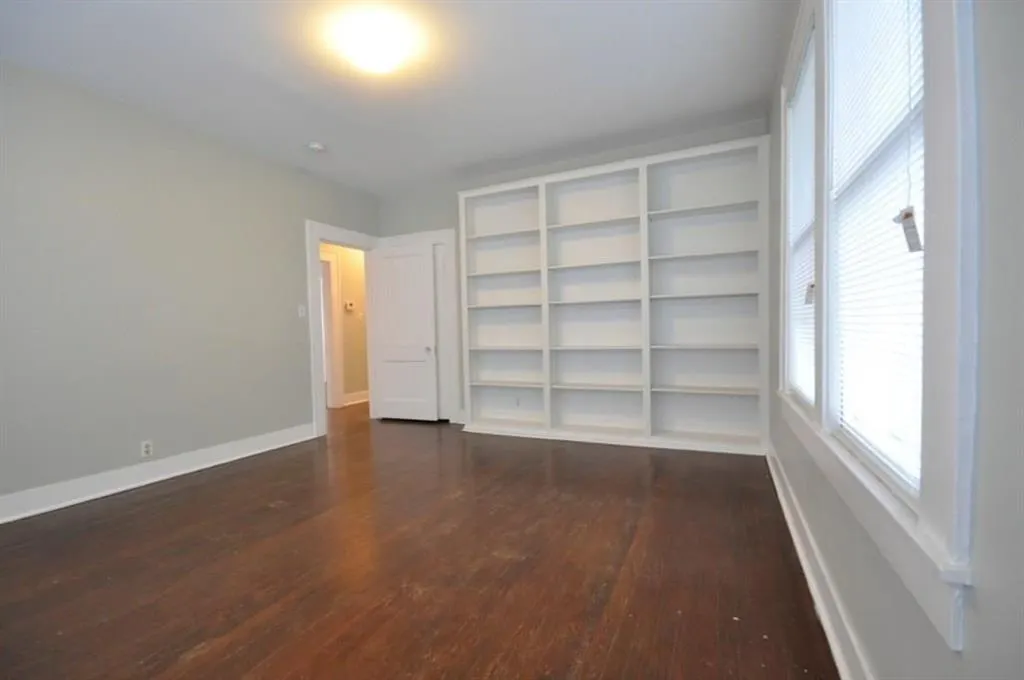 1412 Kings Highway