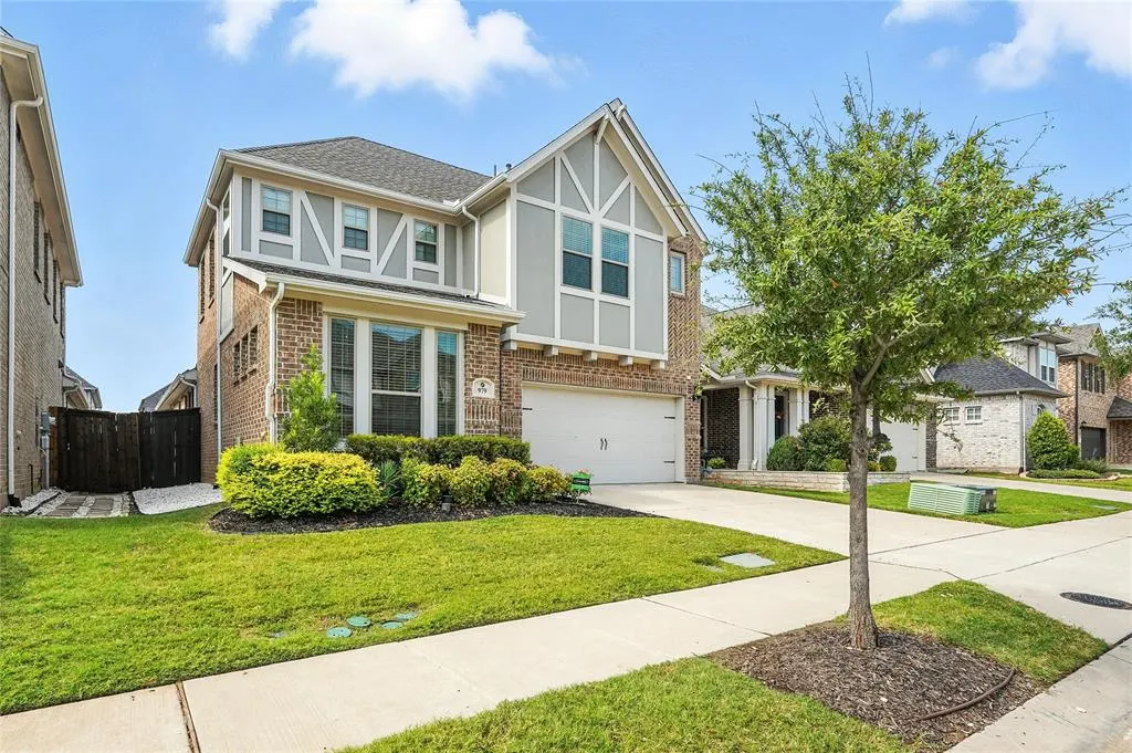 979 Mikaela Drive