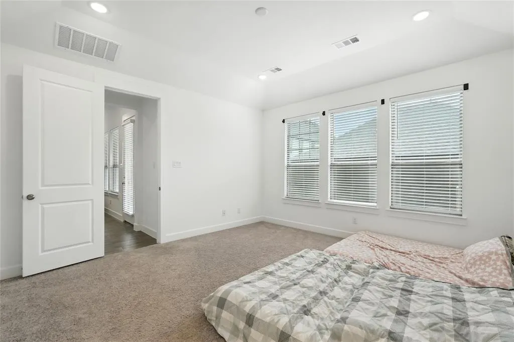979 Mikaela Drive