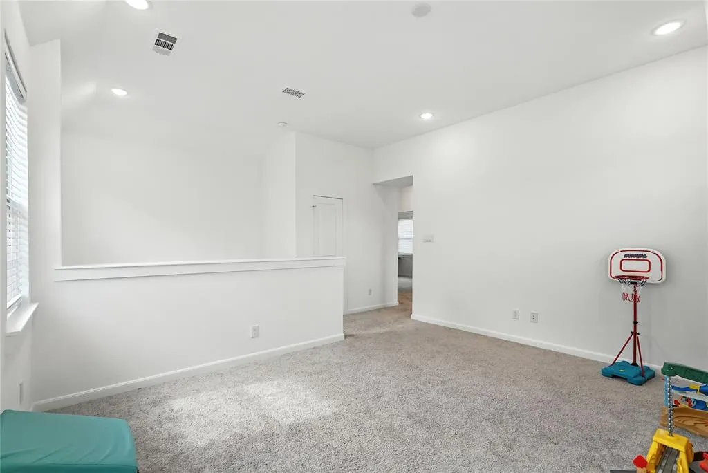 979 Mikaela Drive