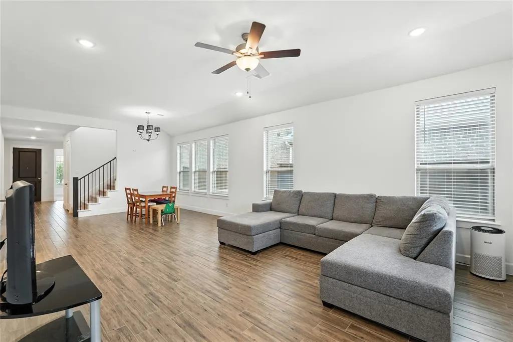 979 Mikaela Drive