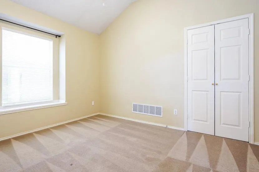 2708 Berry Hill