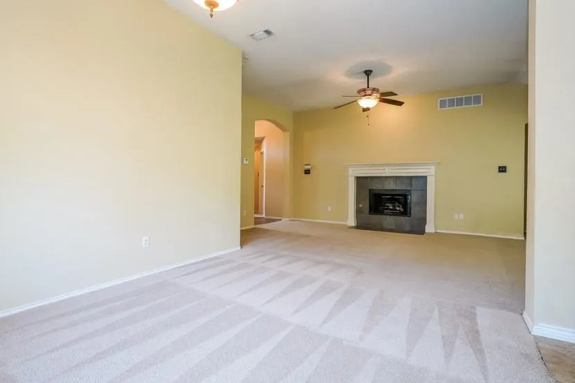 2708 Berry Hill