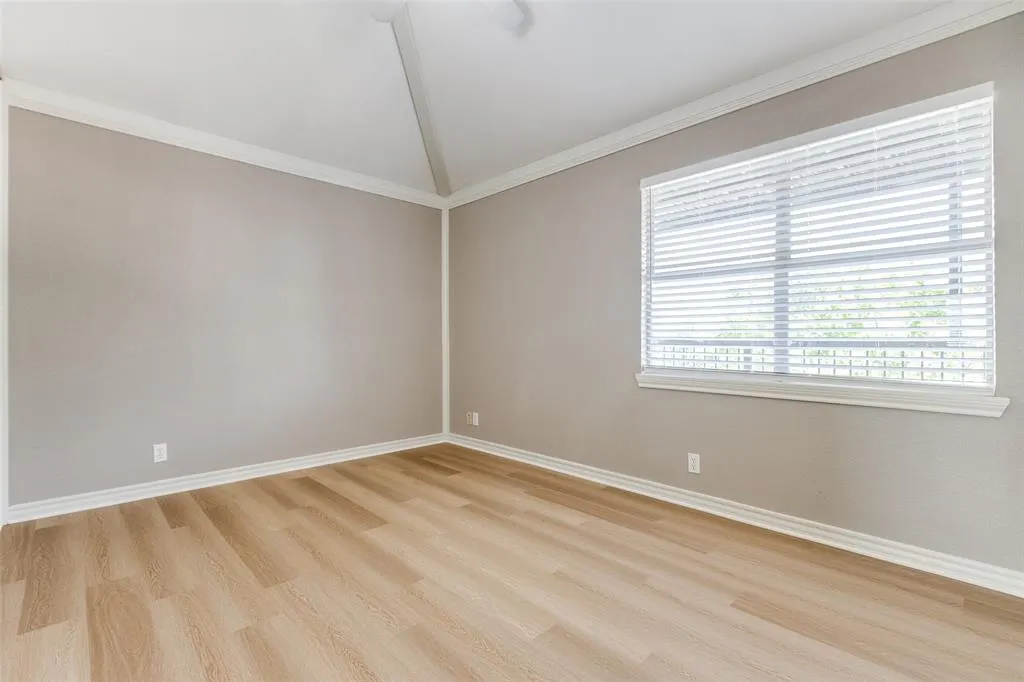 5675 Four Seasons Lane