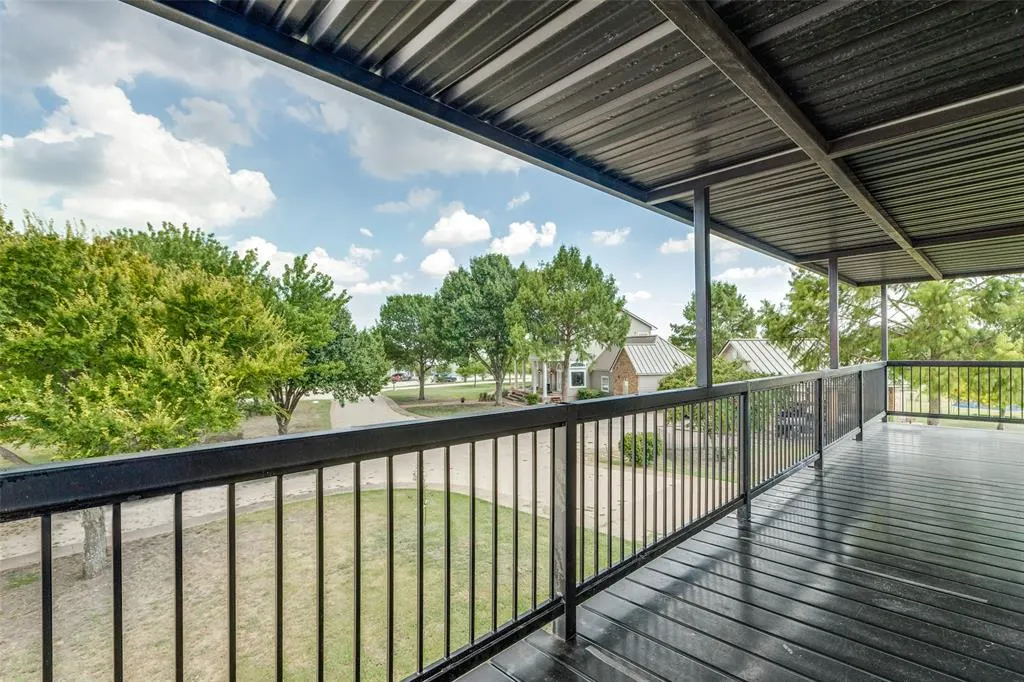 5675 Four Seasons Lane