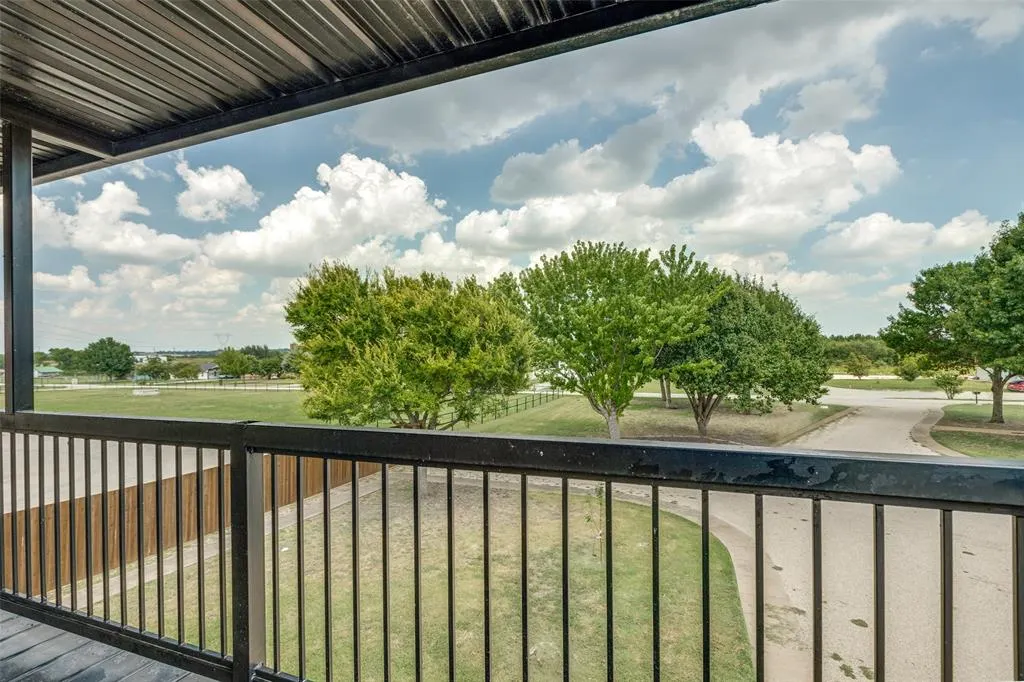 5675 Four Seasons Lane