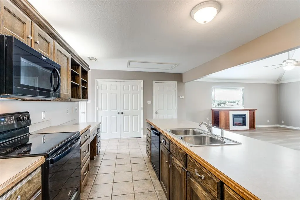 5675 Four Seasons Lane